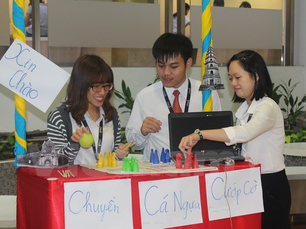 Vietnamese students introduce folk games to ASEAN friends